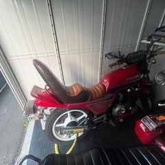 z400gp 3段シート
の画像