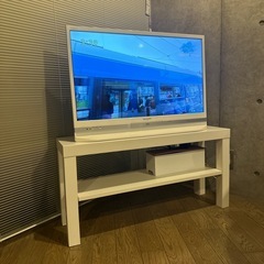 テレビ、テレビ台の画像