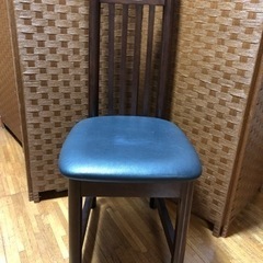 オシャレな椅子　5つあります。