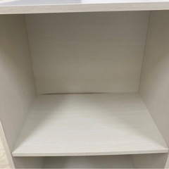 2段カラーボックスの画像