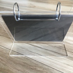めくれるフォトスタンドの画像