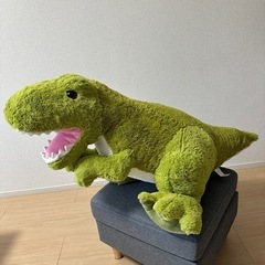 恐竜のぬいぐるみ