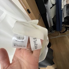 お話中 白 ブラウスの画像