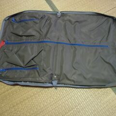 スーツケース バッグ 薄いカバン ハンガー付き（45×58㎝）お譲りします。＊石川県＊美川より＊期間限定の画像