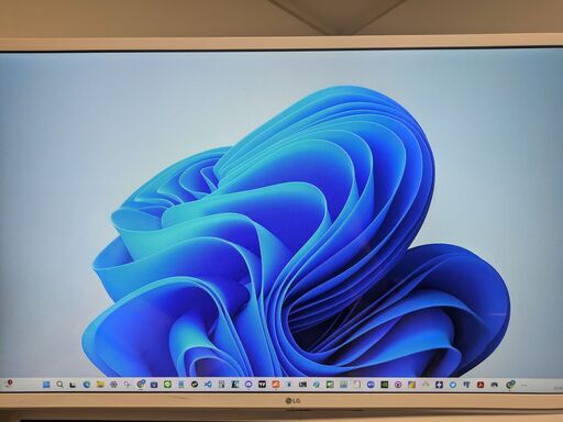LG 32MP58HQ-W　32インチモニター