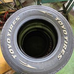 ハイエースタイヤ　195/80r15　TOYOタイヤ　ホワイトレター