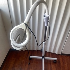 拡大鏡　エステ　ネイル　マツエク