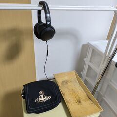 【無料】ヘッドフォン バッグ チェスト押入れケース IKEA 洋服ラック テーブルアームの画像