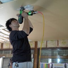 ✨神レア求人✨月収50万以上可能💰経験者はスキルに応じて高待遇⭐️リフォーム大工🔨未経験者も大歓迎です⭕️ の画像