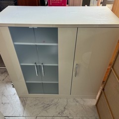 食器棚　小さめ　黄ばみあり 中古
