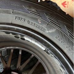 値下げ 225/65R17スタッドレスタイヤホイール　ハリアー80の画像