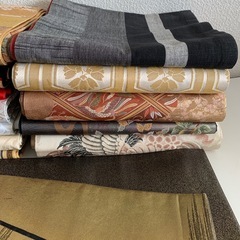 帯　着物　成人式　など　冠婚葬祭　まとめ売り　まとめて　13枚　大量　生地　布　リメイク　手芸　はぎれ　ハギレ　パッチワーク　和服　和装　結婚式　入学式　卒業式　　の画像