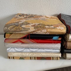 帯　着物　成人式　など　冠婚葬祭　まとめ売り　まとめて　13枚　大量　生地　布　リメイク　手芸　はぎれ　ハギレ　パッチワーク　和服　和装　結婚式　入学式　卒業式　　の画像