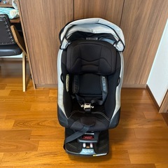 アップリカ　チャイルドシート　クルリラ
