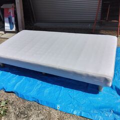 脚付きシングルベッドお譲りします。
