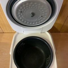 ⭐️アイリスオーヤマジャー炊飯器⭐️ ⭐️RC-ME30-W⭐️の画像