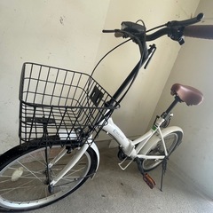 折りたたみ自転車の画像
