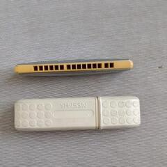 リコーダー　ハーモニカ　カスタネットの画像