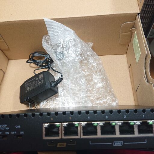 募集中／㊲ パソコン スイッチングハブ 高速 ネットワーク ハブ イーサネット 正規品 ケーブル ほぼ未使用 10G 2.5G