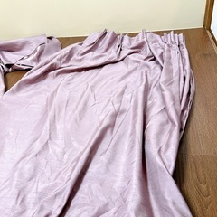 カーテン横100 縦134 あずき色のような紫色のような