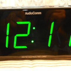 AM FM クロックラジオ　大型LED表示