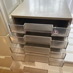 ★お引き取り者決定いたしました。ありがとうございます★【無料でお譲りいたします】【引き取り希望】※※※収納ケースセット※※※④の画像