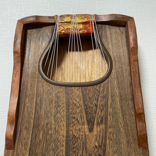 販売済み お琴 13弦の 華やかな装飾のミニお琴 【ミニお琴 】 13弦 誰