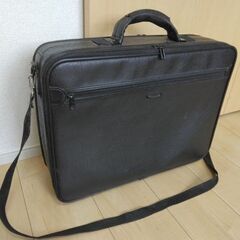 ビジネスバッグ　黒　ソフトスーツケース