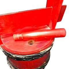 酒樽 酒造容器 お酒用 酒器　昭和レトロ 朱赤 中身無し 現状品 全長57cm 木製の画像