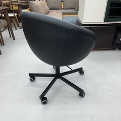 【新品同様‼️】定価19,990円♪ イケア 回転チェア スクルーヴスタ 昇降チェア 合成皮革製ブラック♪の画像
