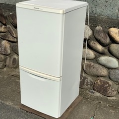 リユース　138L   家庭用　冷凍冷蔵庫　2018年製　Panasonic  パナソニック　NR-B14BW-W　幅48　奥行58.6  高さ111.9　 （ｃｍ）　
