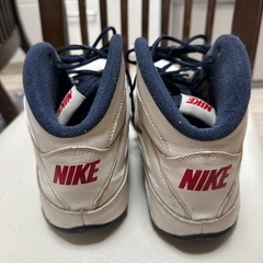 NIKEのバッシュ25.5センチの画像