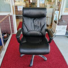 無料☆オフィスチェア☆ブラックレザー調、ヤブれ、傷、補修箇所アリ【こちらは店舗です。浜村鹿野温泉ICから3分 買取本舗 宮本リサイクル 営業時間9～19時 定休日水曜のみ←連絡できませんm(_ _)m】の画像