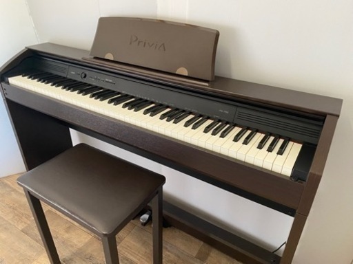 CASIO  PX750 電子ピアノ　コンパクトタイプ