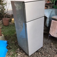 日立　冷凍冷蔵庫　屋外にて使用　　の画像