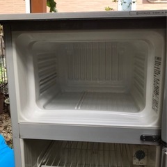 日立　冷凍冷蔵庫　屋外にて使用　　の画像