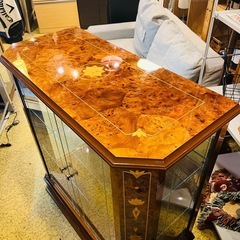 【武蔵小山店】  イタリア製 バーズアイ キュリオケース ガラスケース ショーケース メープル 最高級 コレクションケース made in Italy Birdseye  birds eye curiocaseの画像