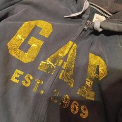 GAPメンズパーカーの画像