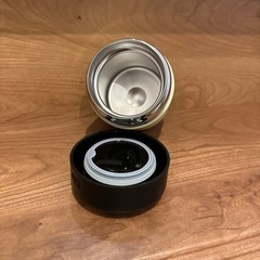 ステンレス製携帯用魔法瓶の画像