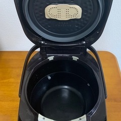 炊飯器10合の画像