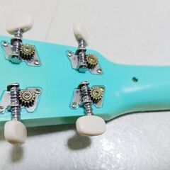 🉐値下げ🌟frying tiger ウクレレ風楽器のおもちゃの画像