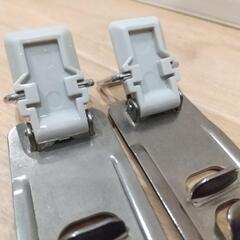 サッシ　窓用補助錠 窓ストッパー  防犯 換気  猫脱走防止 ２個組 ＊工具なし簡単取付の画像