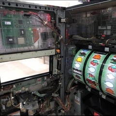 G 1ダービー　パチスロ台　メダル機の画像