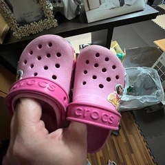 女の子クロックスの画像