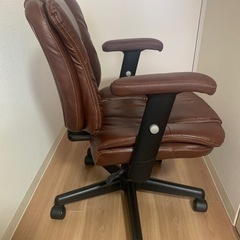 デスクチェア、椅子の画像