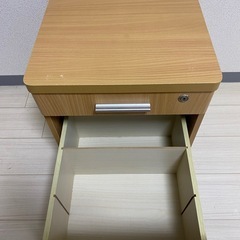 サイドテーブル掲載の画像