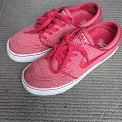 NIKEスニーカー23㌢