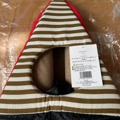 未使用キャットタワー（中敷クッション•ハウス付き）の画像
