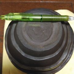 本格的な生け花、美術品の壺・花瓶の画像