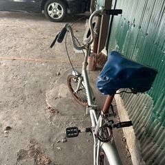 折りたたみ自転車の画像